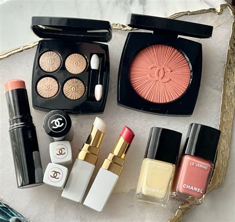 maquilhagem chanel|spring 2022 chanel makeup.